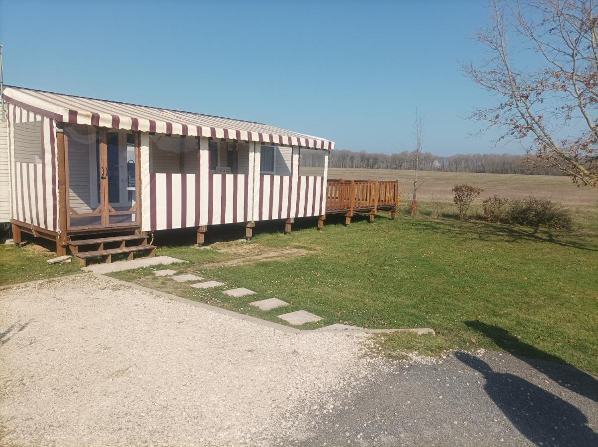 Mobil Home Le Galland De Dugny Onzain Εξωτερικό φωτογραφία
