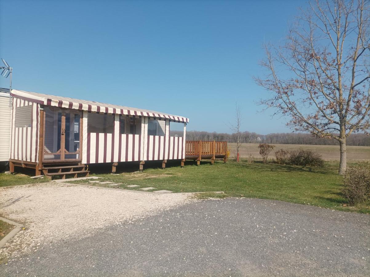 Mobil Home Le Galland De Dugny Onzain Εξωτερικό φωτογραφία